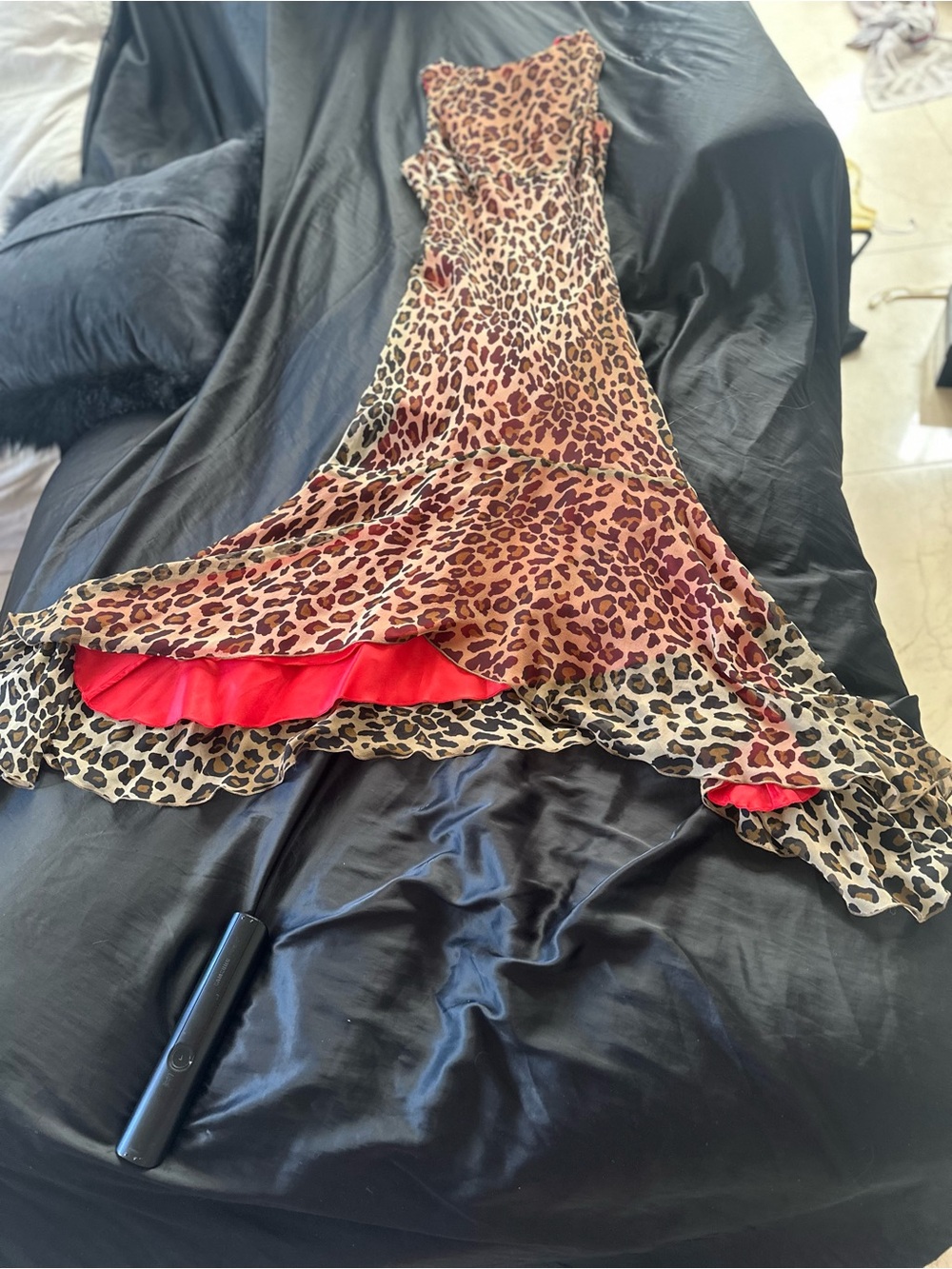 Philip Dicaprio Silk Chiffon Dress with Vibrant Red Lining - Picture 1 of 3